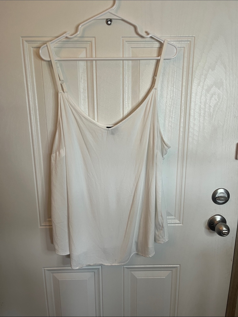TORRID White Adjustable Strap Scoop Neck Camisole/Tank Top Plus Size 3